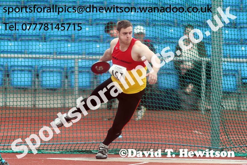 Mens  senior discus, Northern Senior and Under-20s Track and Field Champs., Manchester. Photo: David T. Hewitson/Sports for All Pics